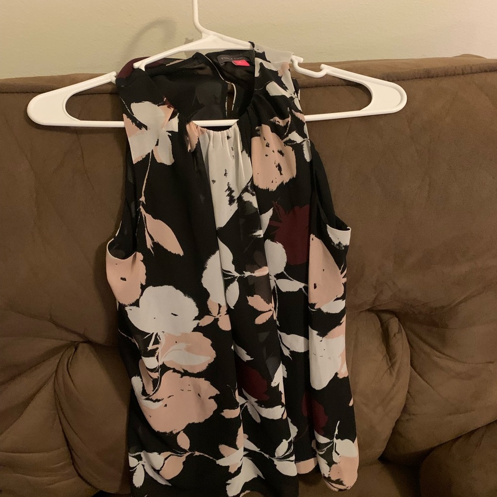 Small floral Vince Camuto blouse